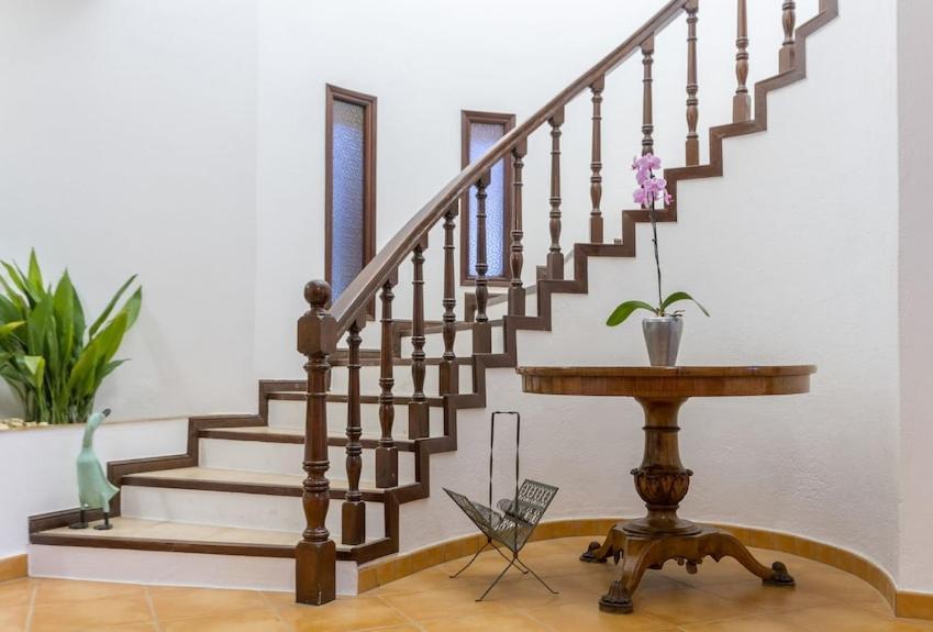 Lagos Suite Экстерьер фото