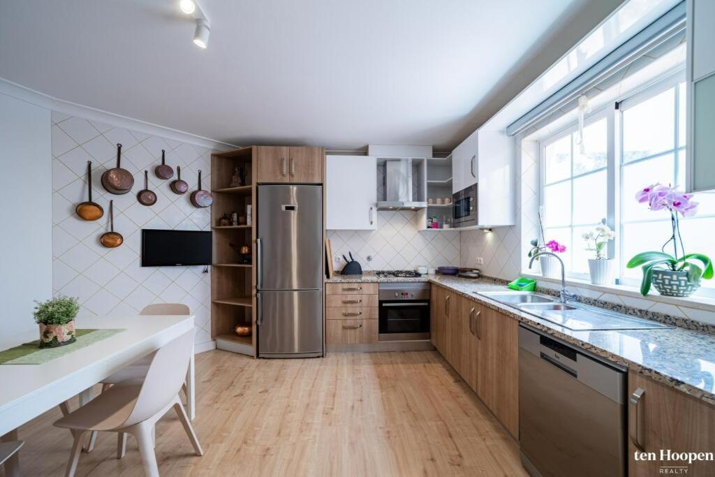 Lagos Suite Экстерьер фото